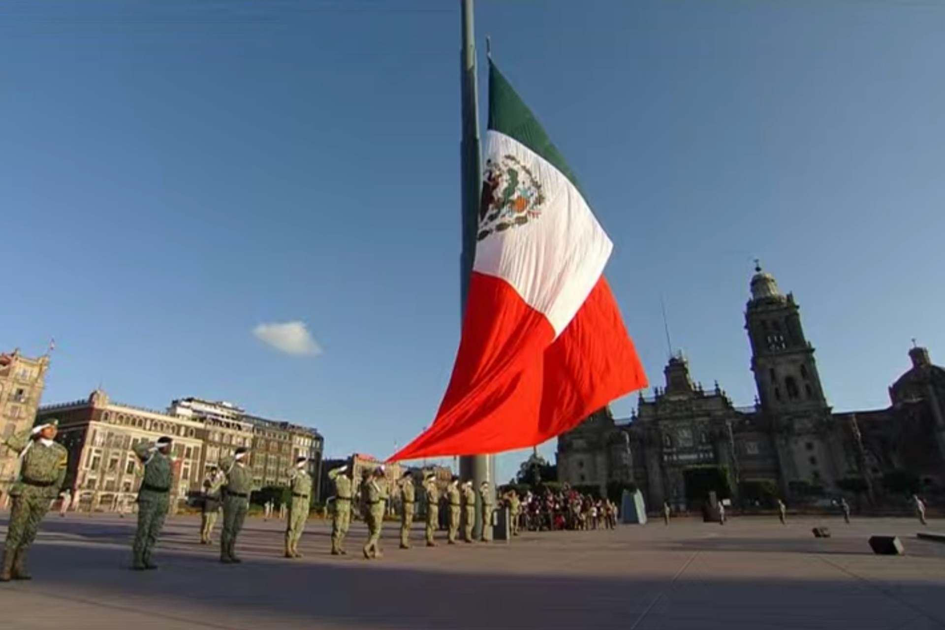 López Obrador encabeza homenaje a víctimas de los sismos de 1985 y 2017