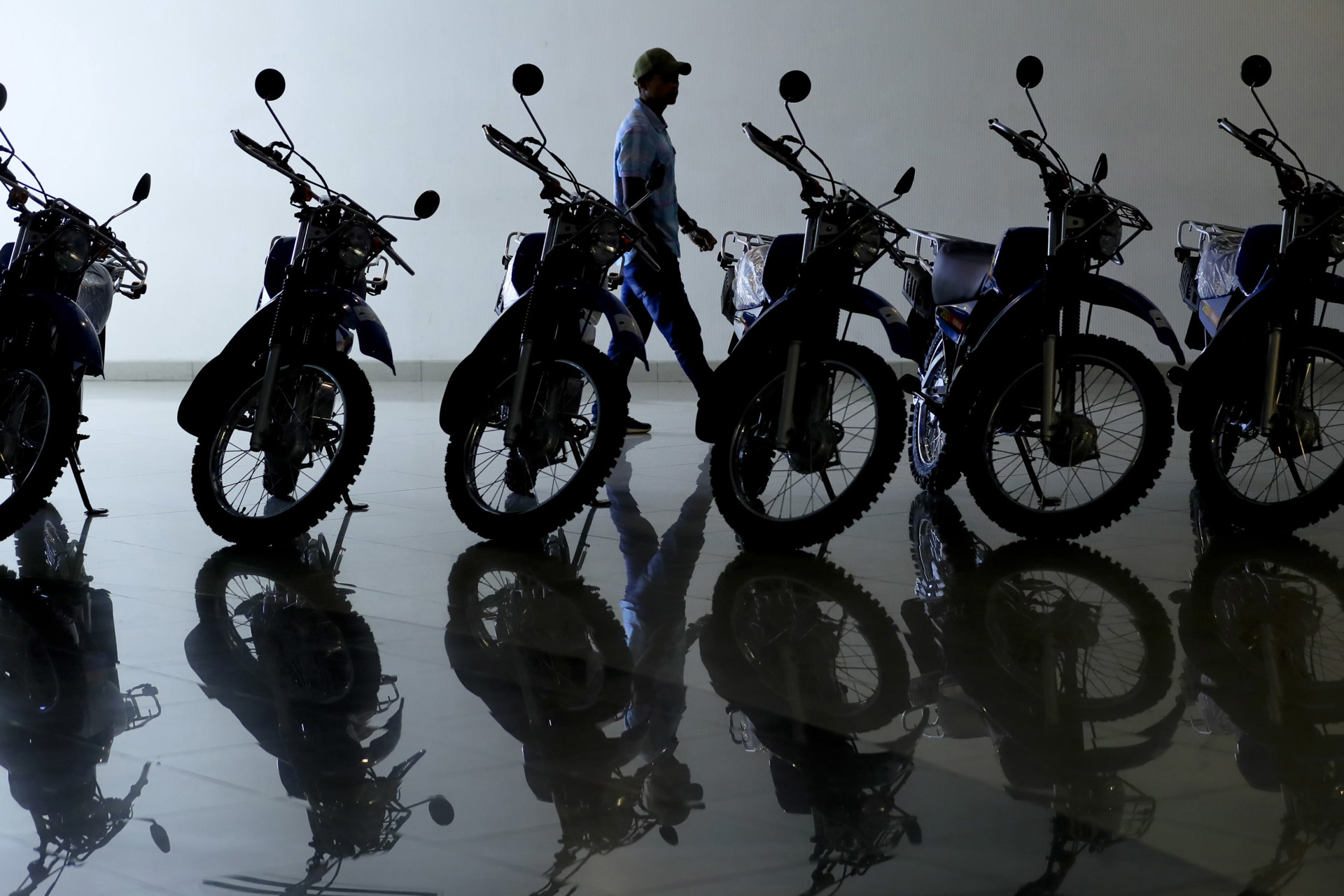 La Aecid y la UE entregan equipo de transporte e informático a 21 municipios de Honduras