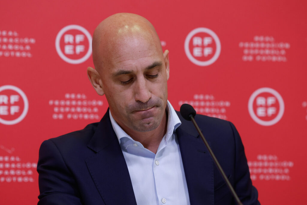 "Lo que pasó en Australia no debería volver a repetirse": secretaria general de la FIFA - luis-rubiales-renuncia-a-su-cargo-de-presidente-de-la-rfef-1024x684