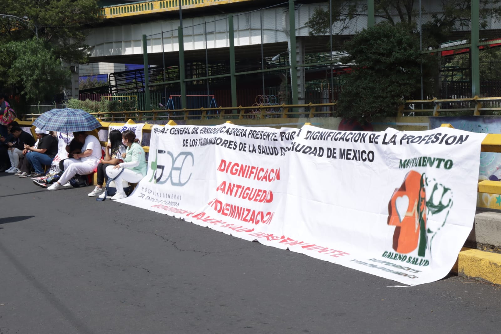 Representantes de 31 hospitales de CDMX protestan en Sedesa en medio de transición a IMSS Bienestar Representantes de 31 hospitales de CDMX protestan en Sedesa en medio de transición a IMSS Bienestar
