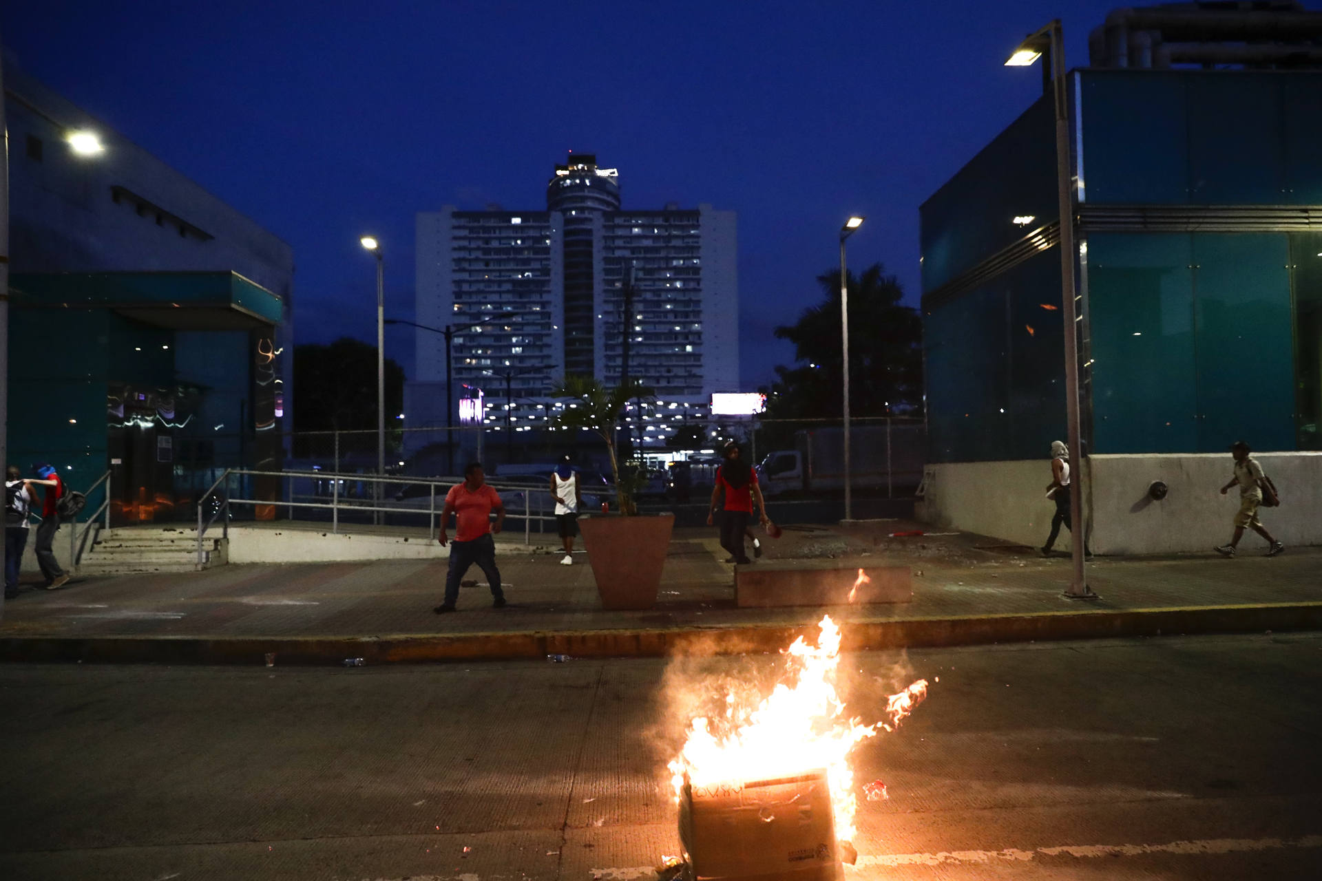 Manifestantes en Panamá piden al Gobierno frenar el debate de un polémico contrato minero