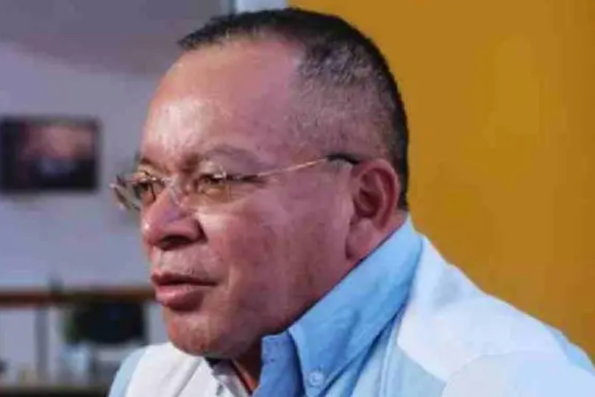 Reportan detención de Mario González, padre de uno de los normalistas desaparecidos de Ayotzinapa Reportan detención de Mario González, padre de uno de los normalistas desaparecidos de Ayotzinapa