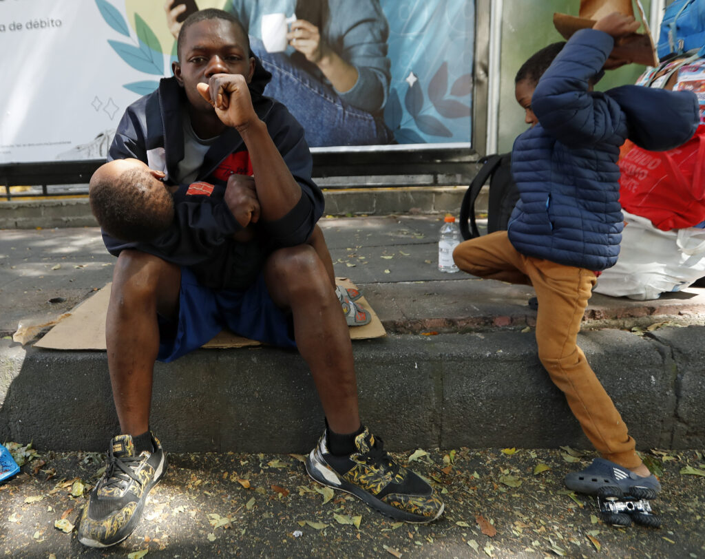 Ola migratoria alcanza la Ciudad de México - ola-migratoria-alcanza-la-ciudad-de-mexico-con-extranjeros-en-las-calles1-1024x812