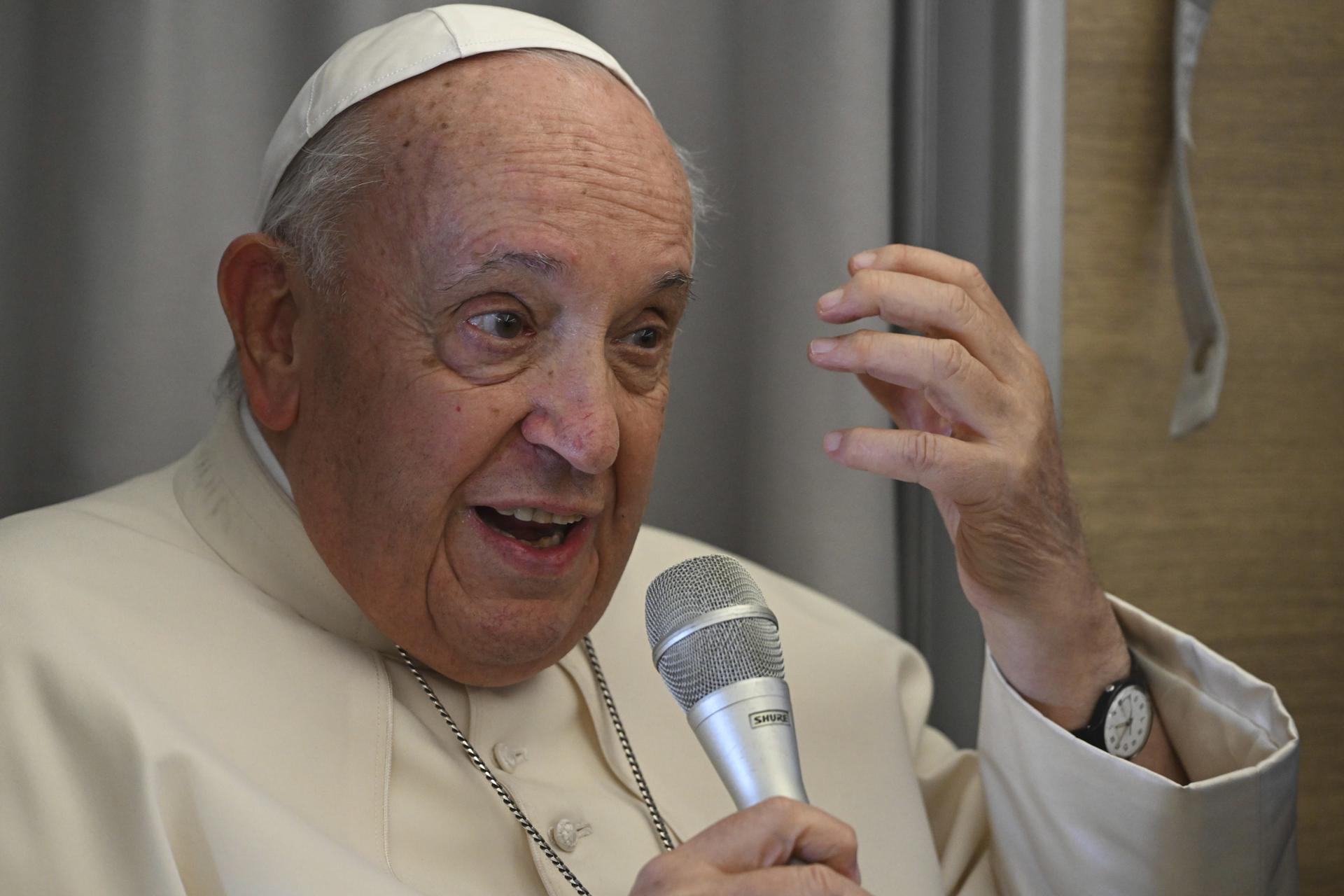 Papa Francisco habló de que será difícil hacer más viajes y de las críticas en el Sínodo