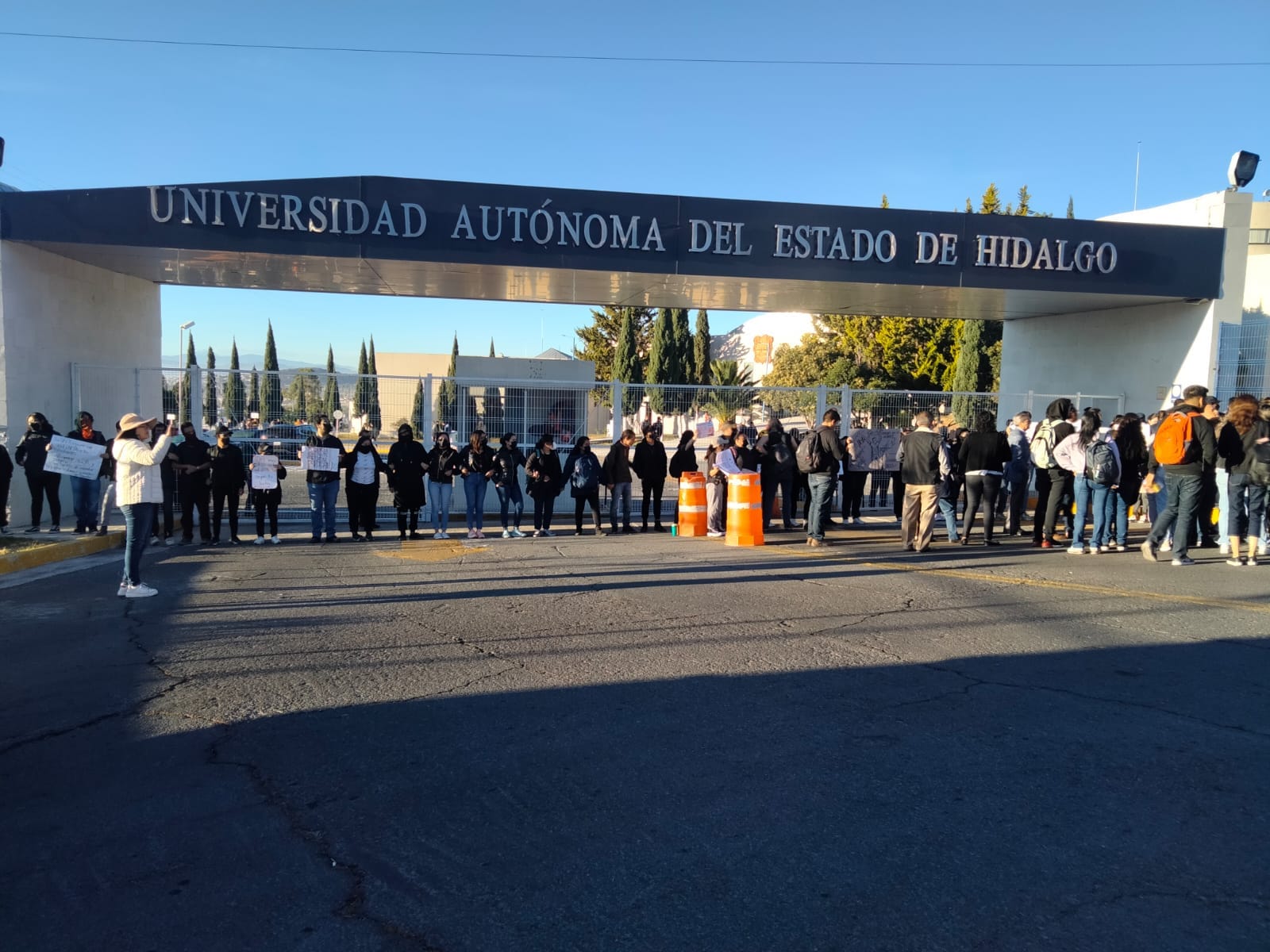 Estudiantes de la Autónoma de Hidalgo se van a paro tras represión