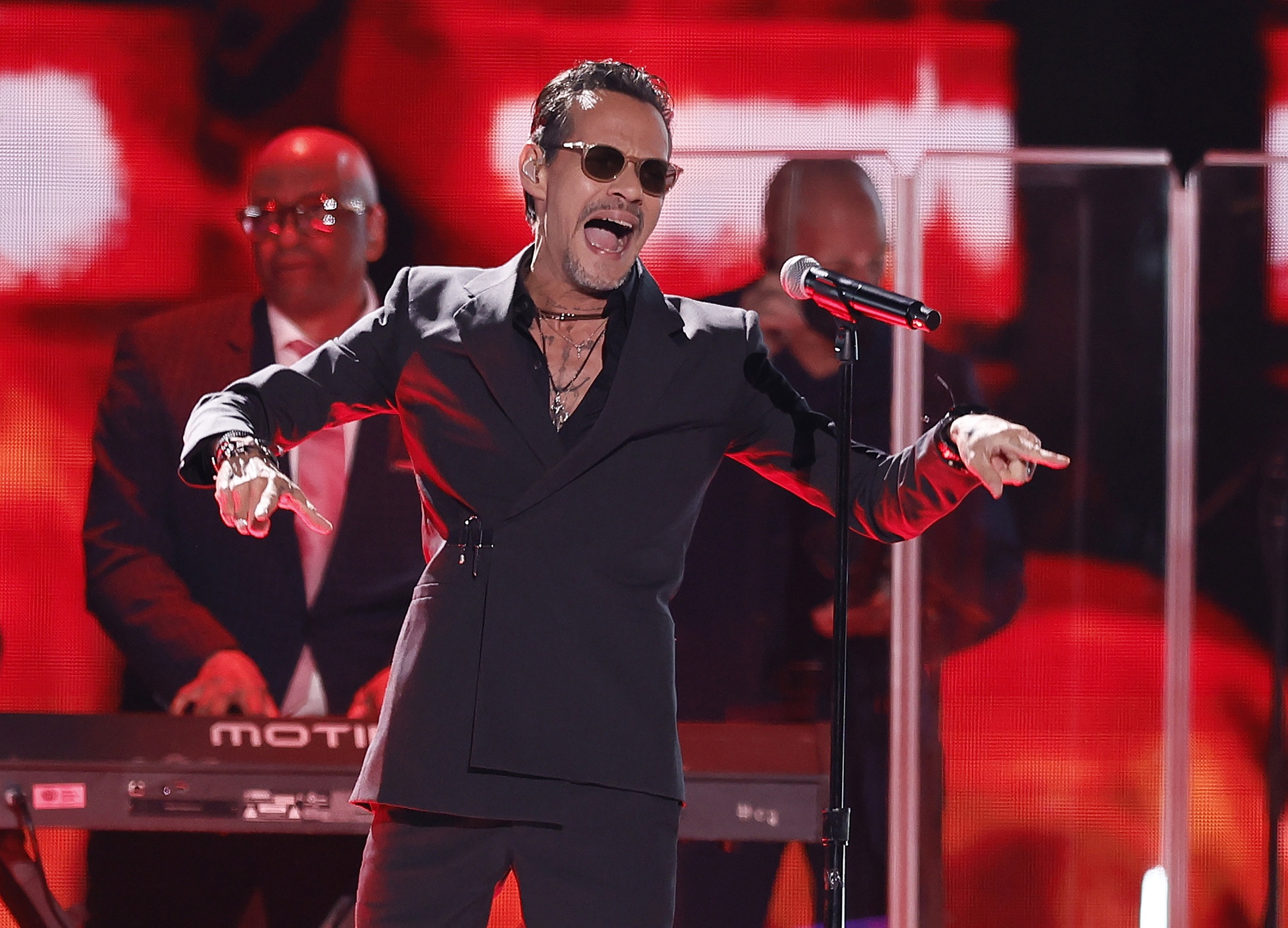 El cantante Marc Anthony recibe una estrella en el Paseo de la Fama