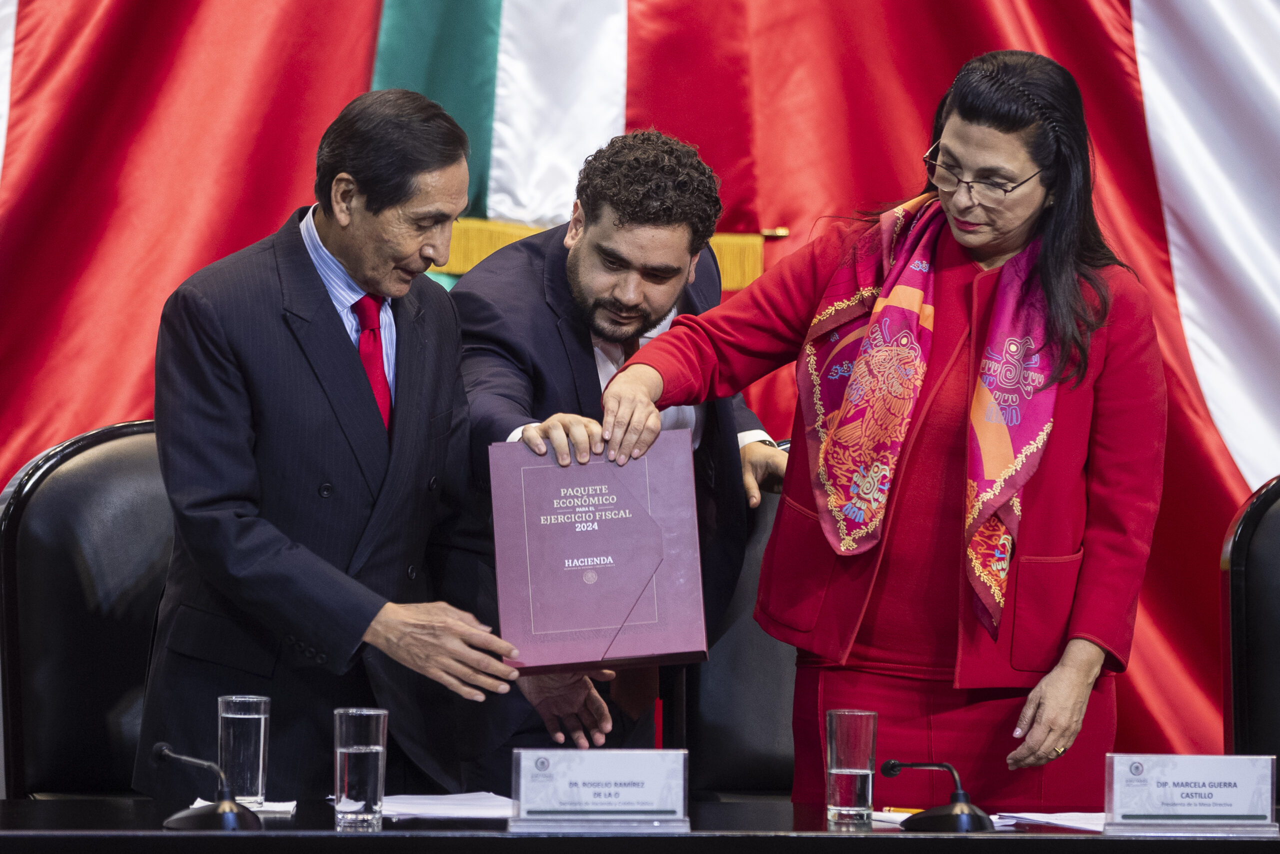 Presupuesto público de México podría estar diseñado para ganar elecciones en 2024