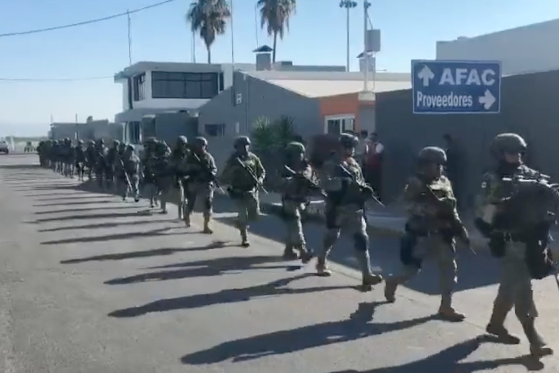 Ejército envía 100 soldados a Nuevo León tras aparición de restos de 12 personas Ejército envía 100 soldados a Nuevo León tras aparición de restos de 12 personas
