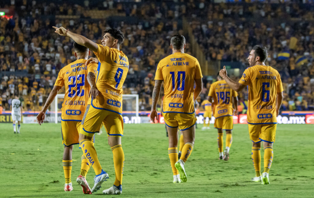 Tigres golean al Querétaro y pasan al liderato del Apertura - tigres-gallos-queretaro-3-1024x647