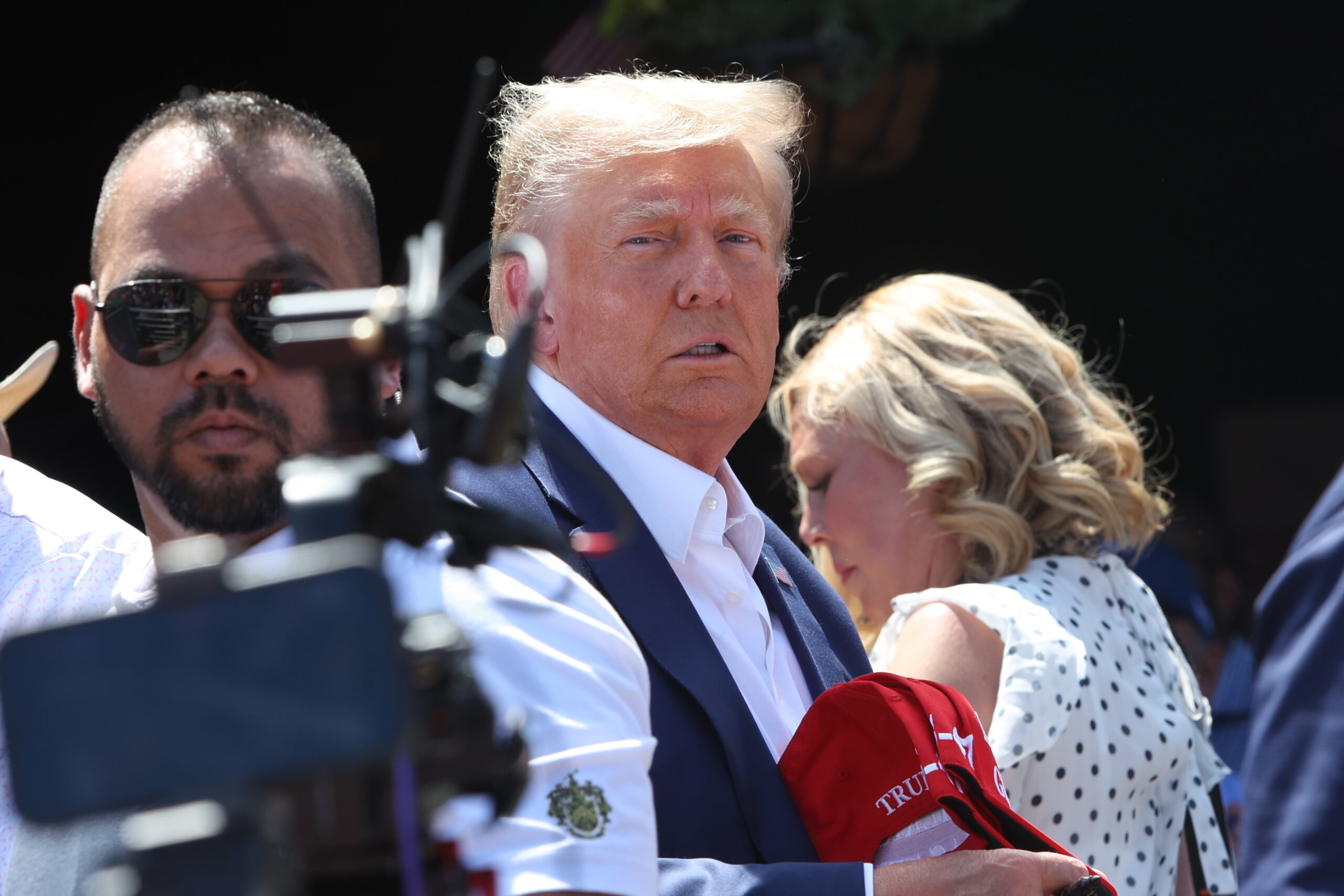 Trump pide a un tribunal en Georgia retirar la mayoría de los cargos en su contra Trump pide a un tribunal en Georgia retirar la mayoría de los cargos en su contra