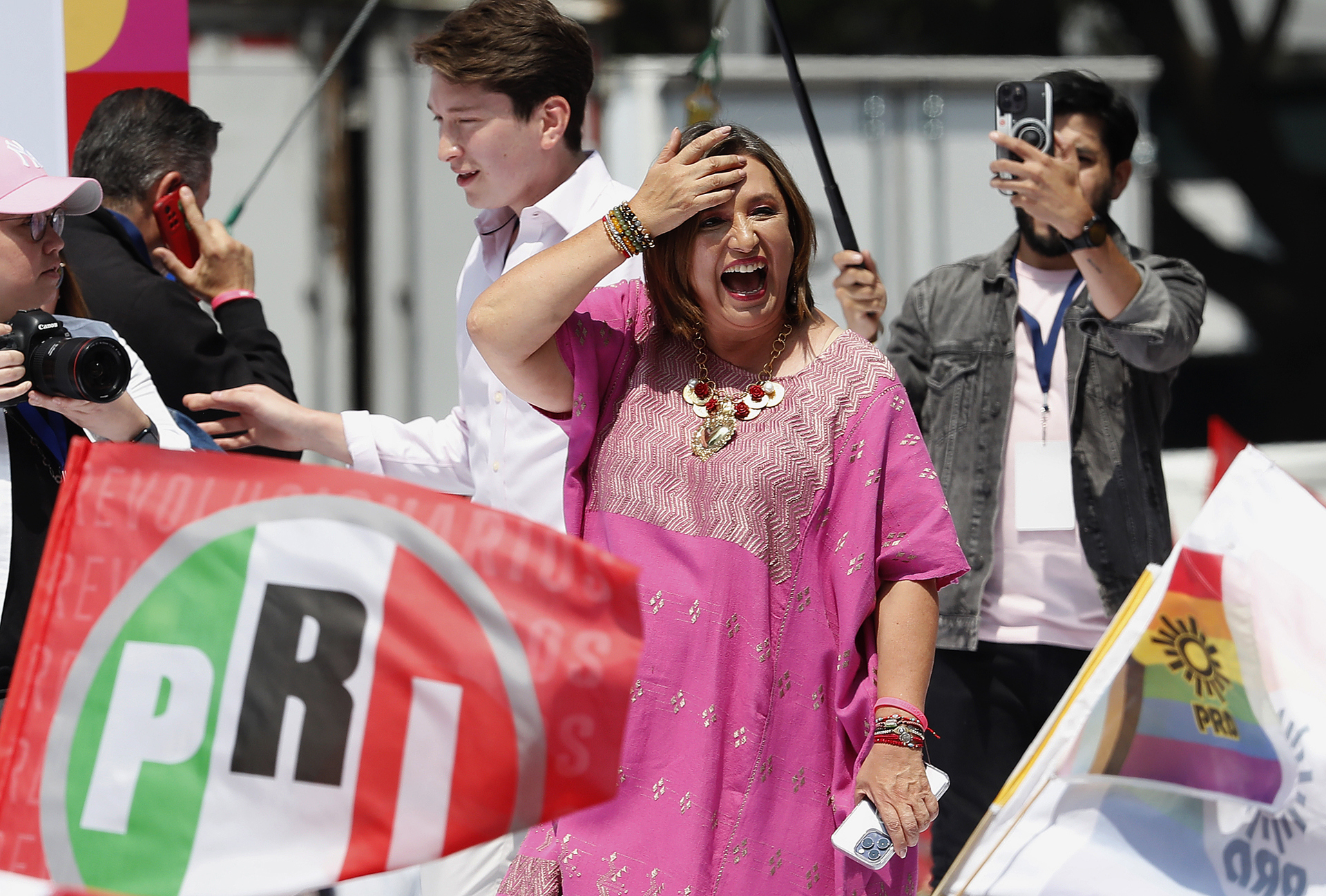 “Ni rateros, ni huevones, ni pendejos”, garantiza Xóchitl Gálvez