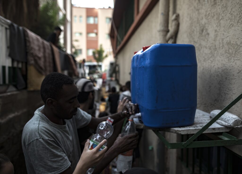 Agua potable que entra desde Egipto a Gaza abastece solo a 4 por ciento de la población - agua-potable-que-entra-desde-egipto-a-gaza-abastece-solo-a-4-por-ciento-de-la-poblacion-1024x735