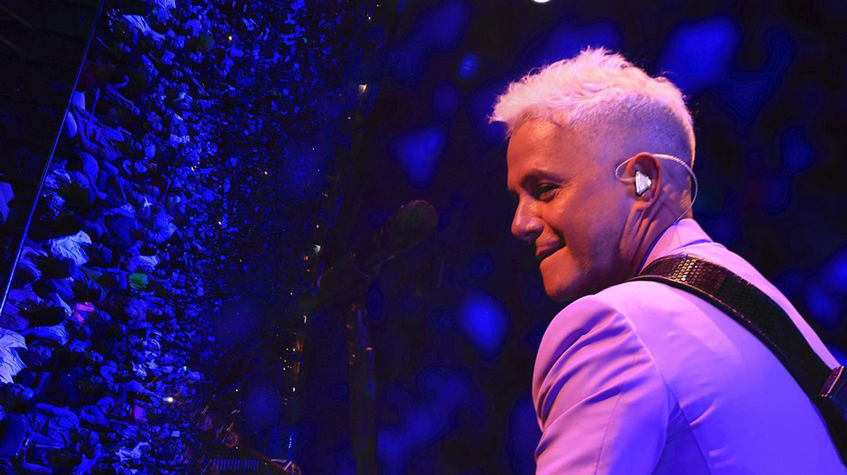 Alejandro Sanz dona 800 mil pesos para damnificados de Acapulco Alejandro Sanz dona 800 mil pesos para damnificados de Acapulco