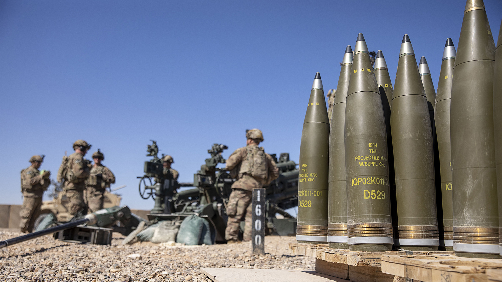 EE.UU. organizará una convención para aumentar la producción de armas para Ucrania