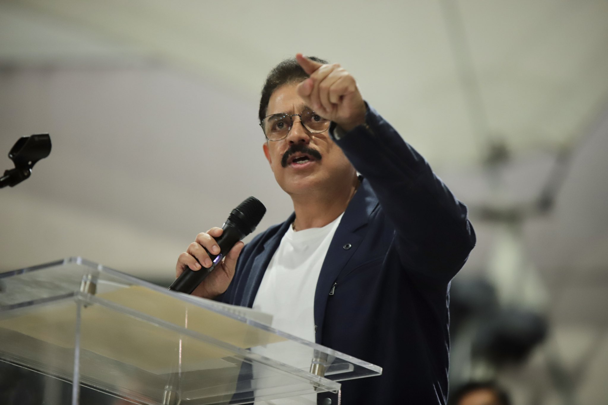 Carlos Lomelí encabeza las preferencias en encuestas de Morena para Jalisco