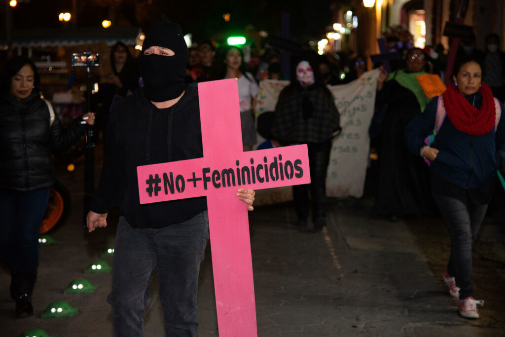 Sheinbaum anuncia iniciativa para homologar investigación de feminicidios en México