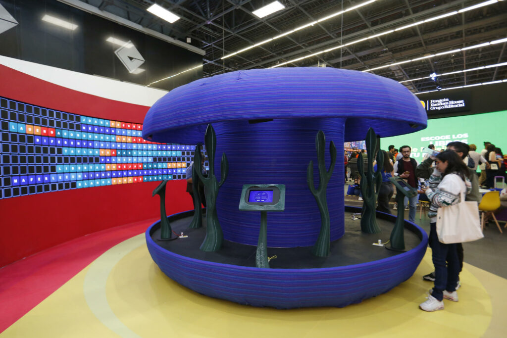 FIL de Guadalajara se llena de color y tecnología con pabellón de la Unión Europea - fil-guadalajara-2023-pabellon-union-europea-2-1024x683