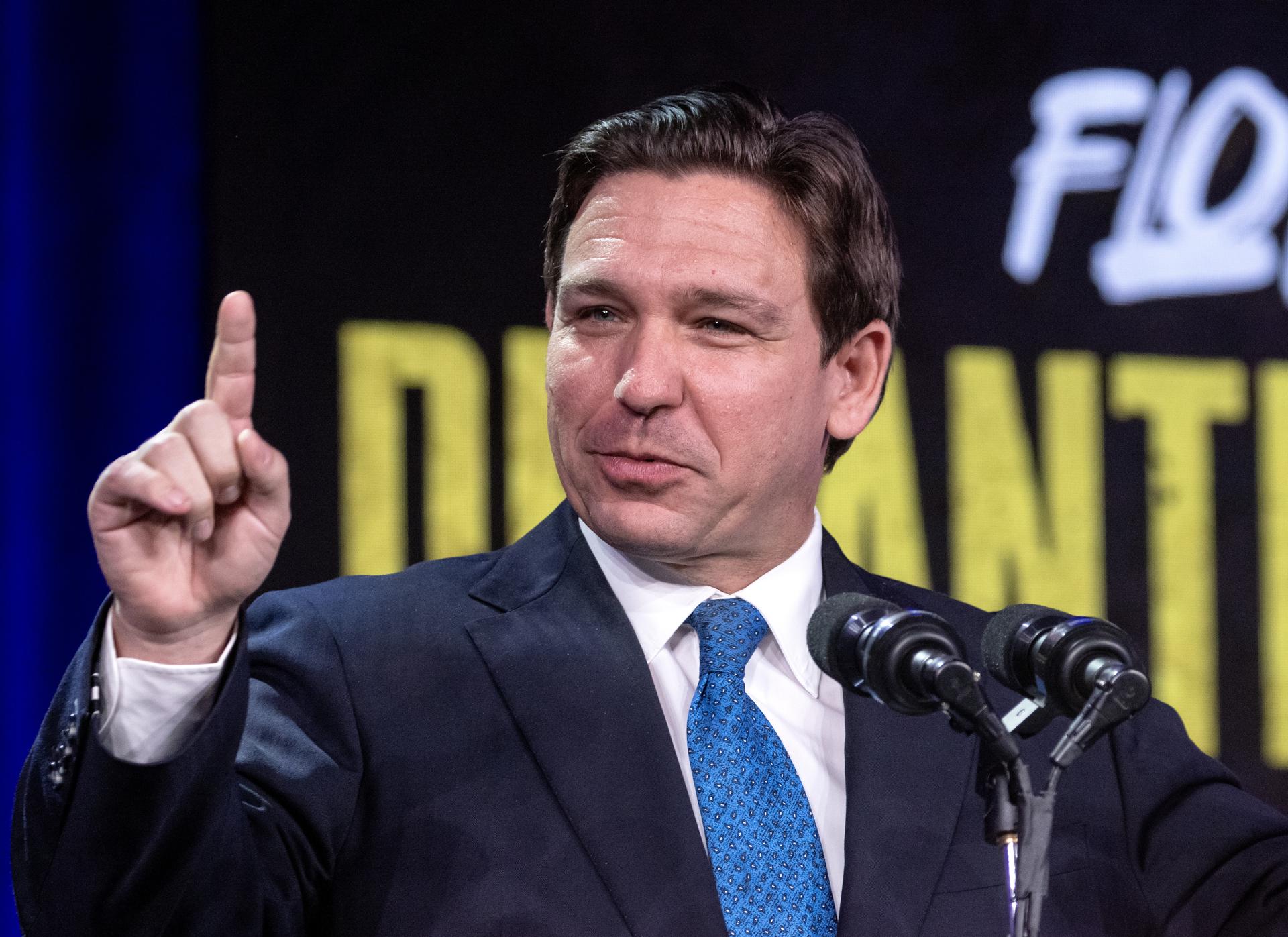 Trump estudia cambiar su elección para Defensa y DeSantis está en su lista, según el WSJ Trump estudia cambiar su elección para Defensa y DeSantis está en su lista, según el WSJ