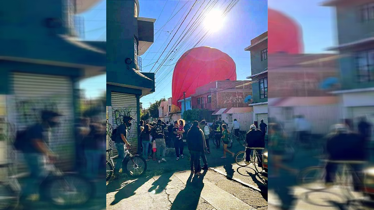 #Video Globo aerostático de Festival Internacional aterriza en calles de León #Video Globo aerostático de Festival Internacional aterriza en calles de León