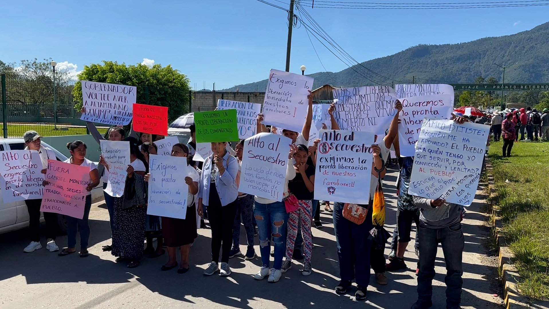 Indígenas de Chiapas marchan para exigir un alto a la ola de violencia