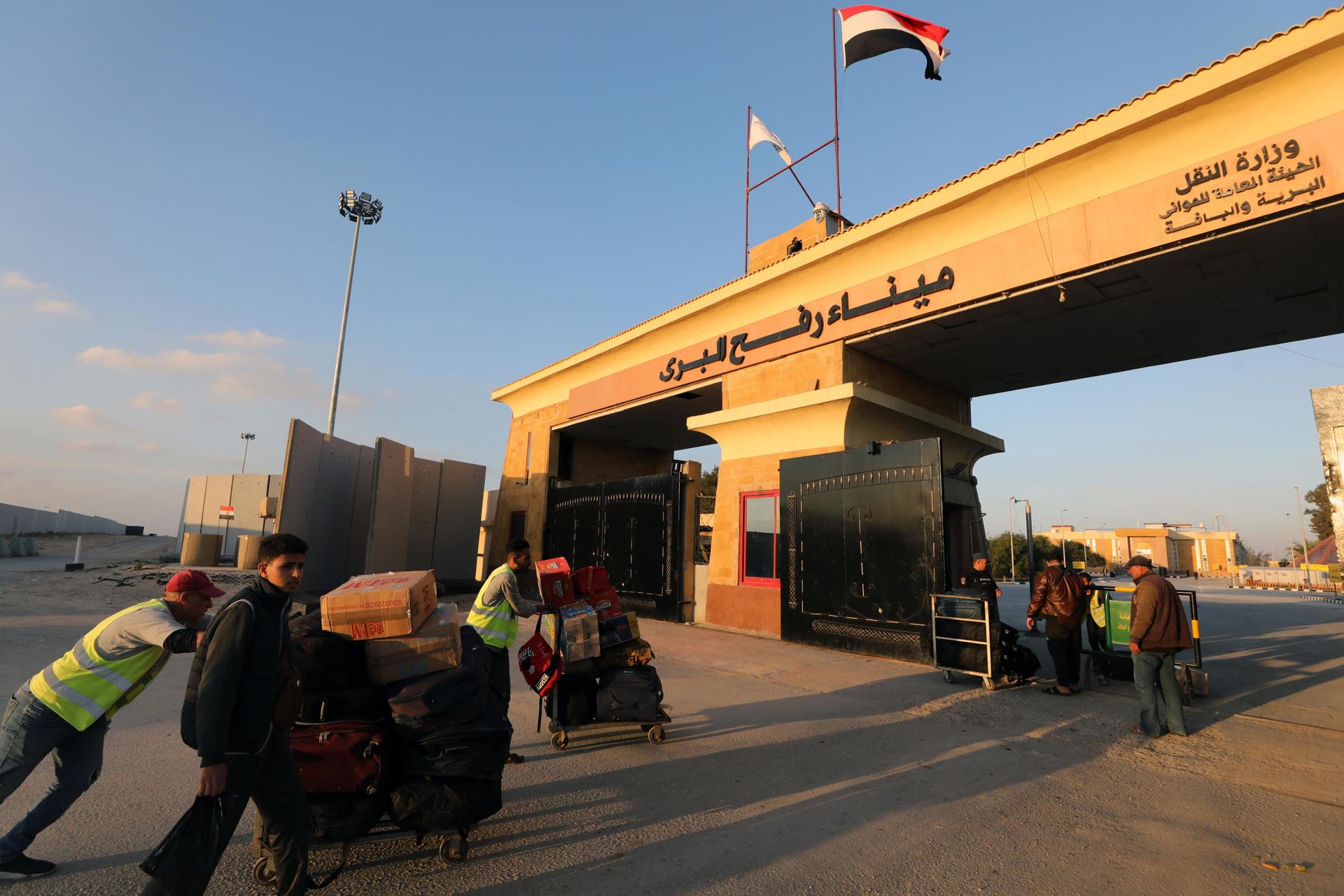 Israel excarcela a 30 palestinos en séptimo día de tregua con Hamás