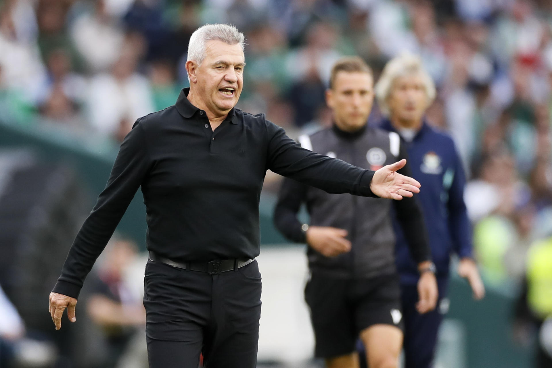 Javier Aguirre achaca “al estrés” la plaga de lesiones del ‘virus FIFA’