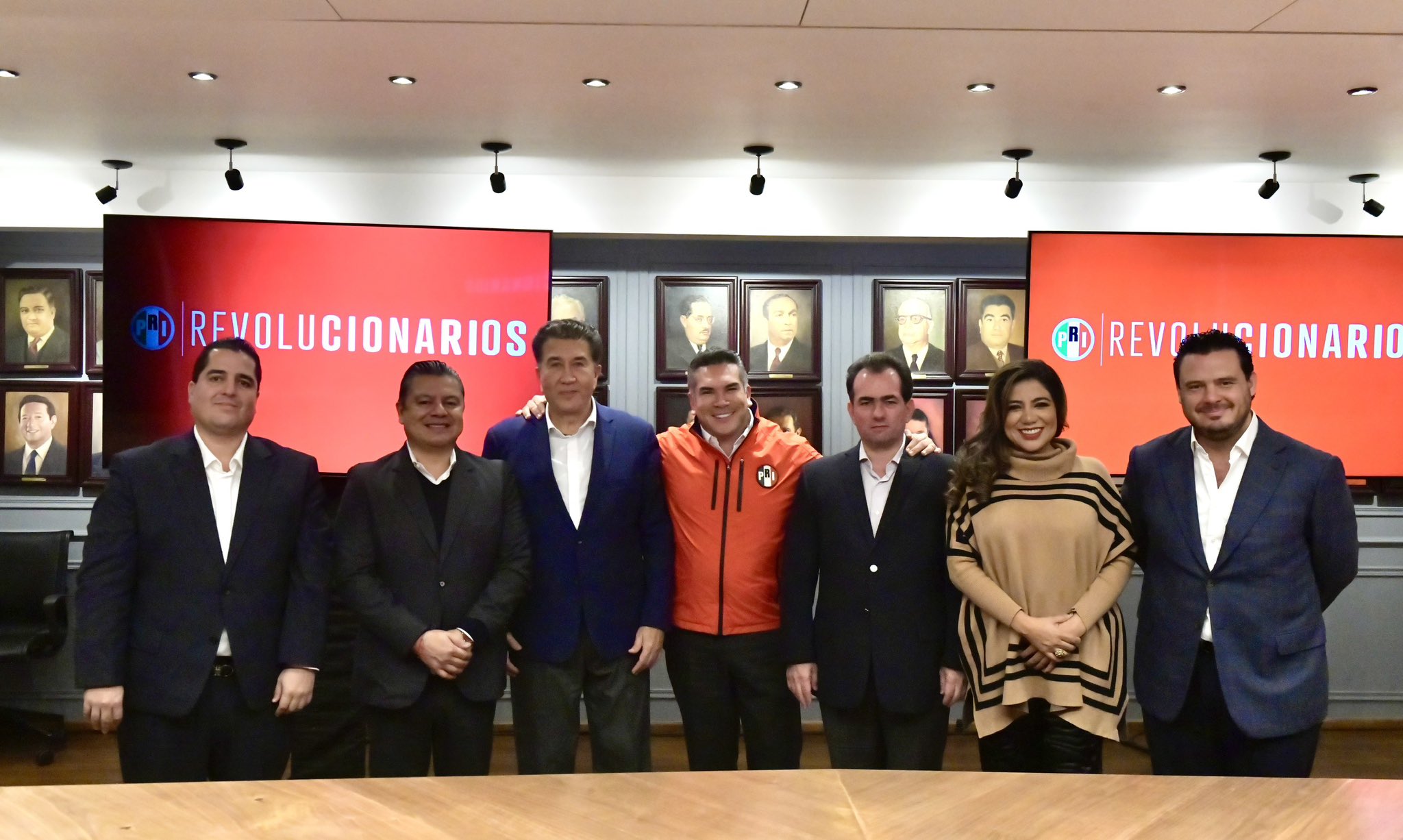 PRI designa a José Yunes como aspirante a la candidatura a la