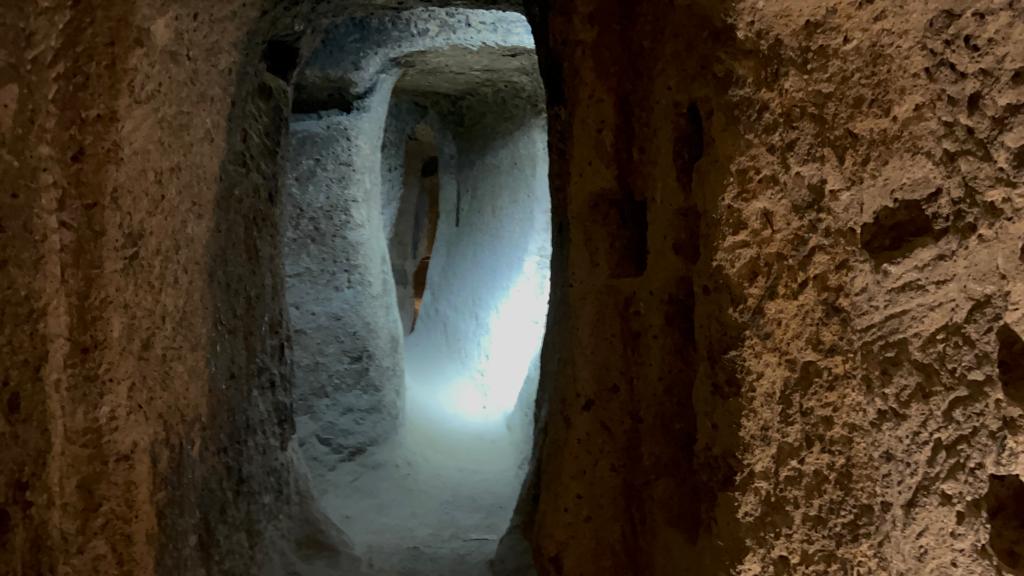 La compleja ciudad subterránea de Derinkuyu en Capadocia