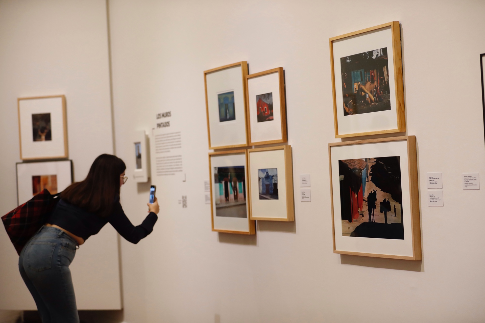 La exposición ‘Mexichrome’ abre “la caja de Pandora” de la fotografía en color en México