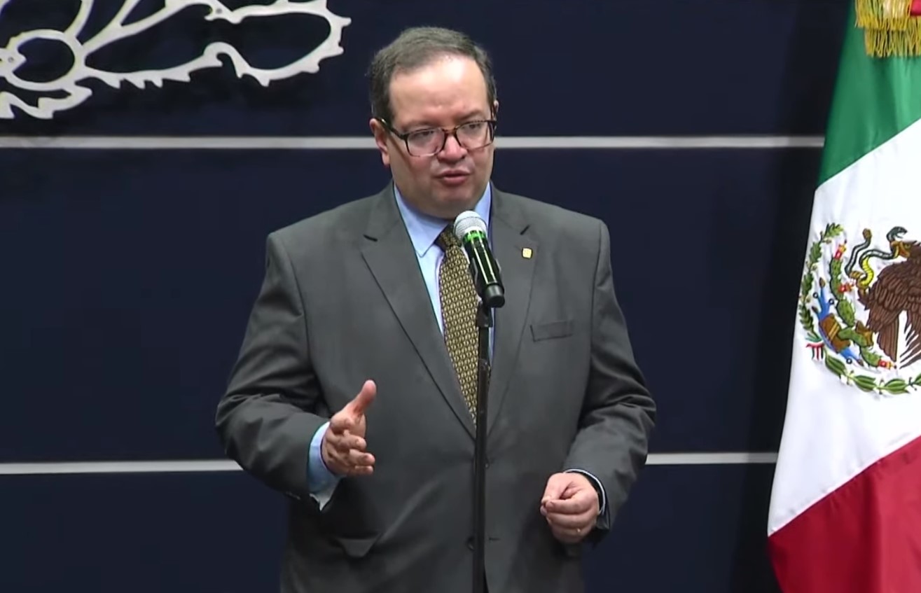 Leonardo Lomelí va por gestión que mantenga “al día” a la UNAM