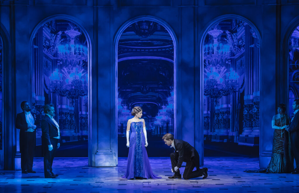 La tecnología detrás de Anastasia, el musical de Broadway en CDMX - llegando-al-ballet-1024x662