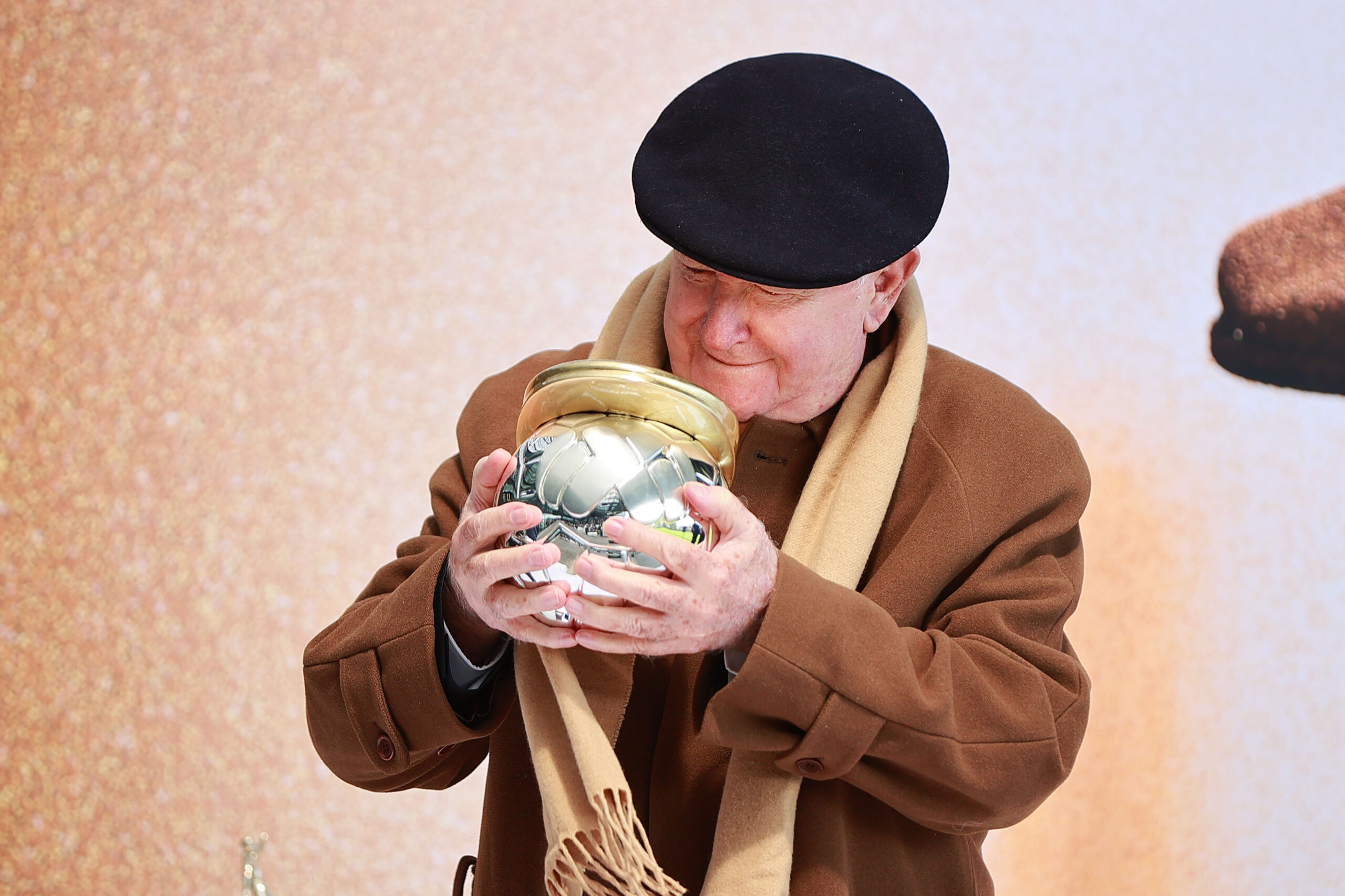 FMF rinde homenaje a Manuel Lapuente