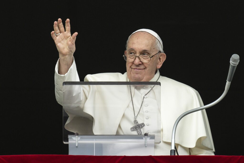 Papa Francisco pide separarse "un poco" del celular para escuchar a los demás - papa-francisco-pide-separarse-un-poco-del-celular-para-escuchar-a-los-demas-1024x682