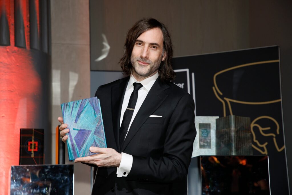 Paul Lynch gana el premio Booker con 'Prophet song' - paul-lynch-gana-el-premio-booker-con-prophet-song-1024x683