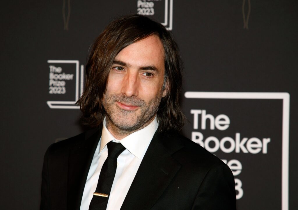 Paul Lynch gana el premio Booker con 'Prophet song' - paul-lynch-gana-el-premio-booker-con-prophet-song-2-1024x722
