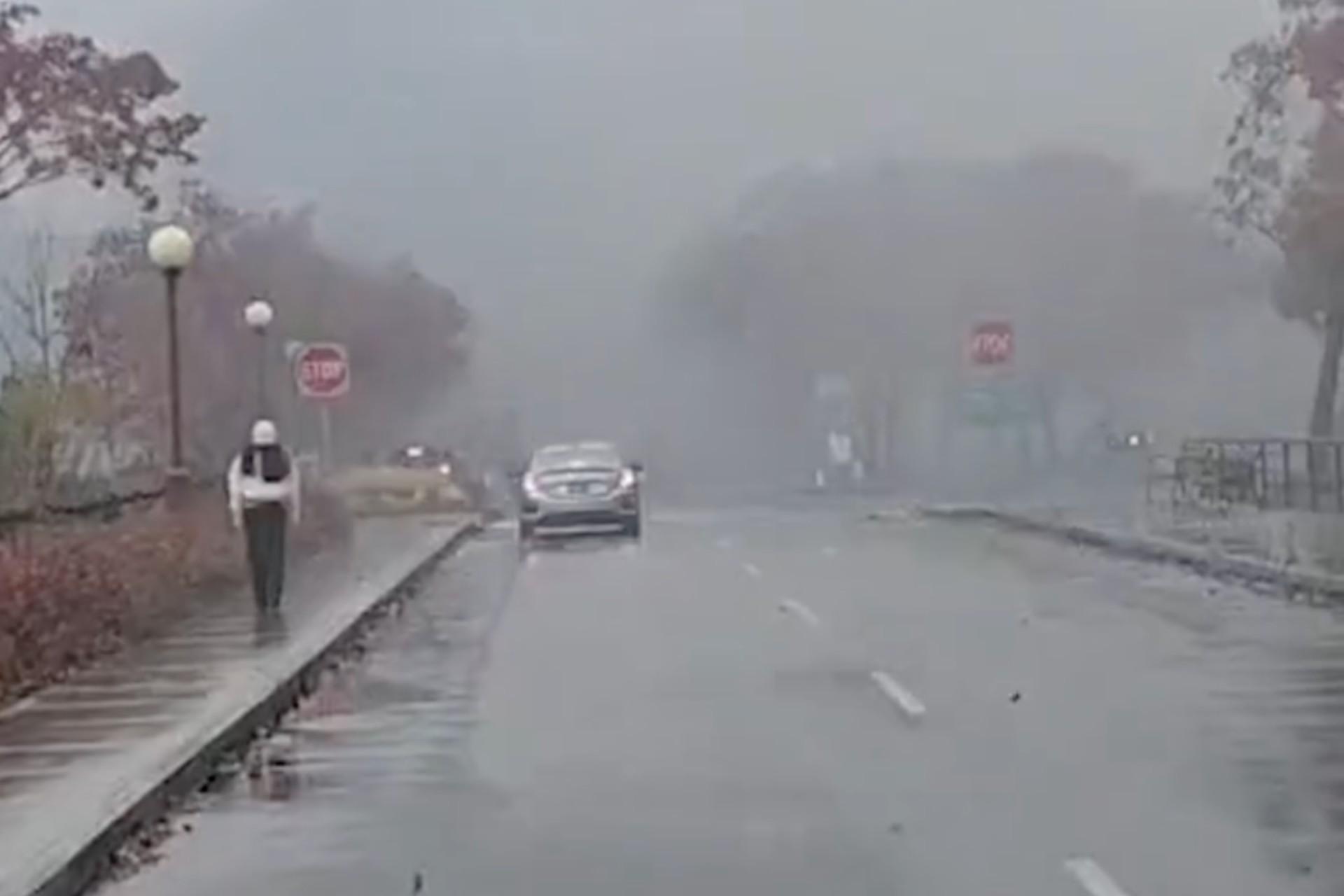 Explosión de vehículo obliga al cierre del puente del Niágara, que conecta a EE.UU. y Canadá; hay al menos dos muertos Explosión de vehículo obliga al cierre del puente del Niágara, que conecta a EE.UU. y Canadá; hay al menos dos muertos