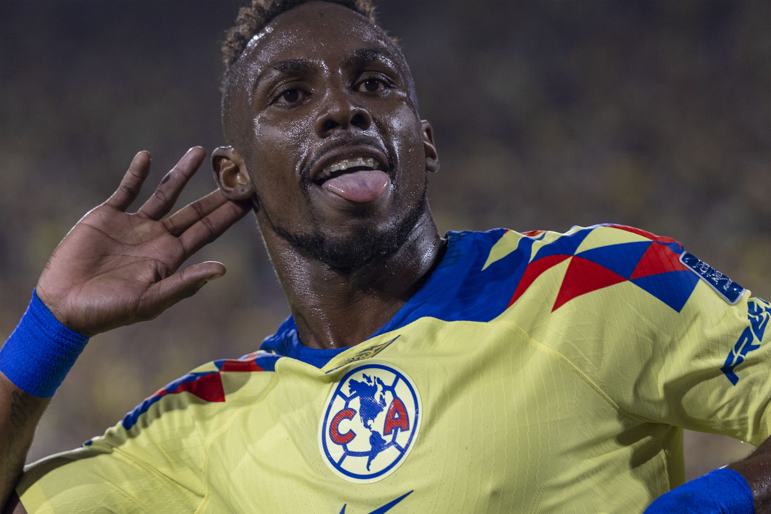 Quiñones encabeza lista de México para enfrentar a Honduras por pase a Copa América