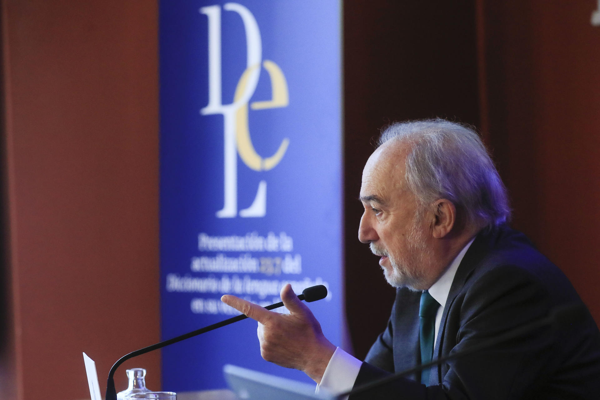 ‘Big data’ y ‘crack’, nuevas palabras del Diccionario de la Lengua Española ‘Big data’ y ‘crack’, nuevas palabras del Diccionario de la Lengua Española