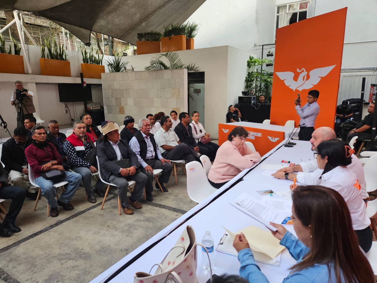 Sin Marcelo Ebrard, MC cierra su registro a la candidatura presidencial