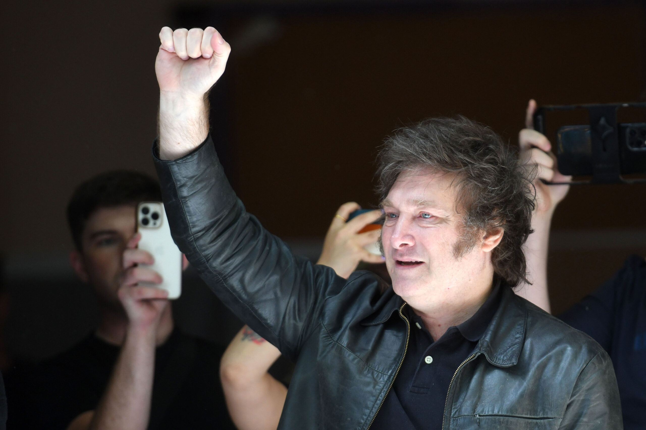 Transición en Argentina empieza sin encuentro previsto entre Fernández y Milei