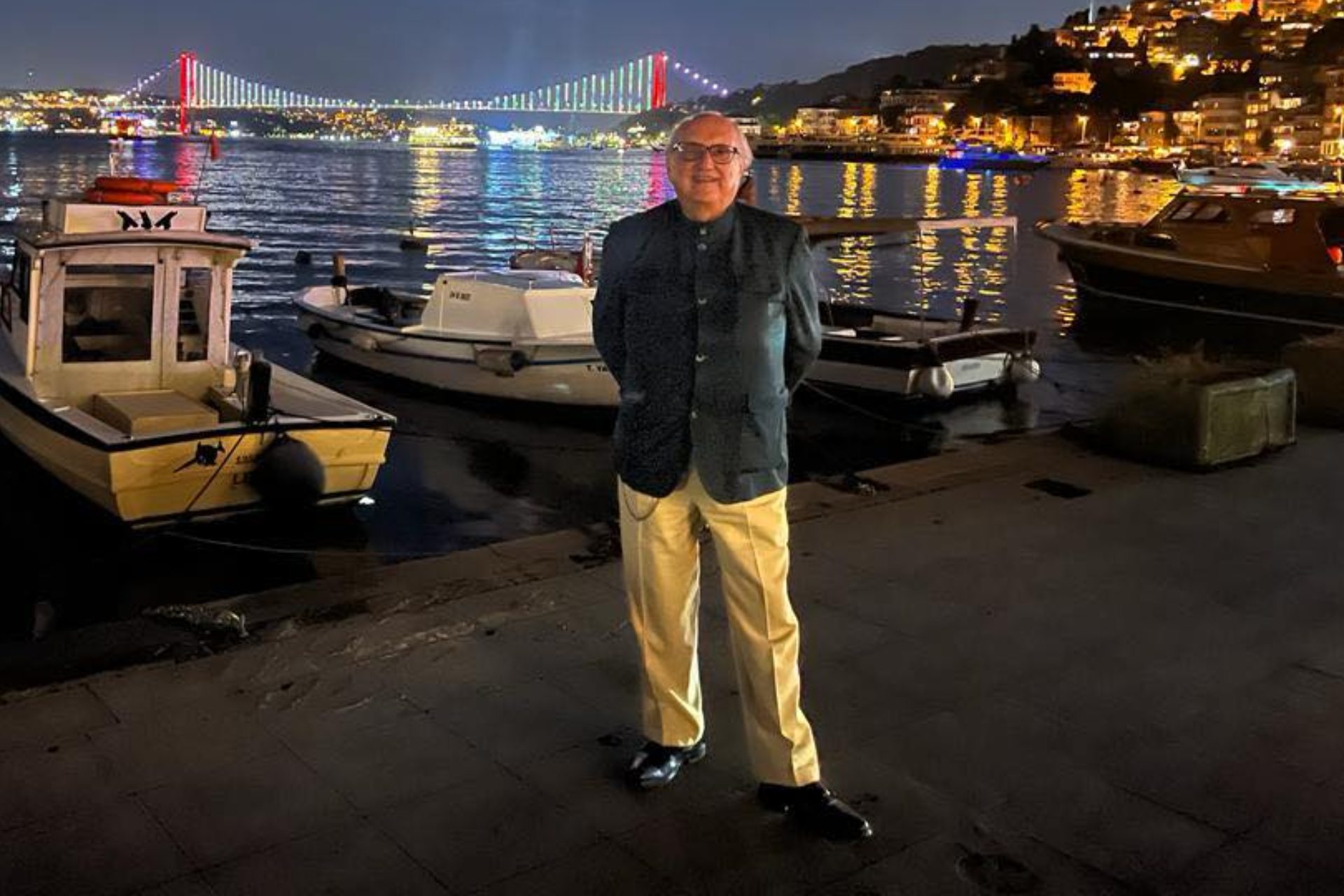 AMLO llama a garantizar la libre manifestación de las ideas, tras detención de Alfredo Jalife AMLO llama a garantizar la libre manifestación de las ideas, tras detención de Alfredo Jalife