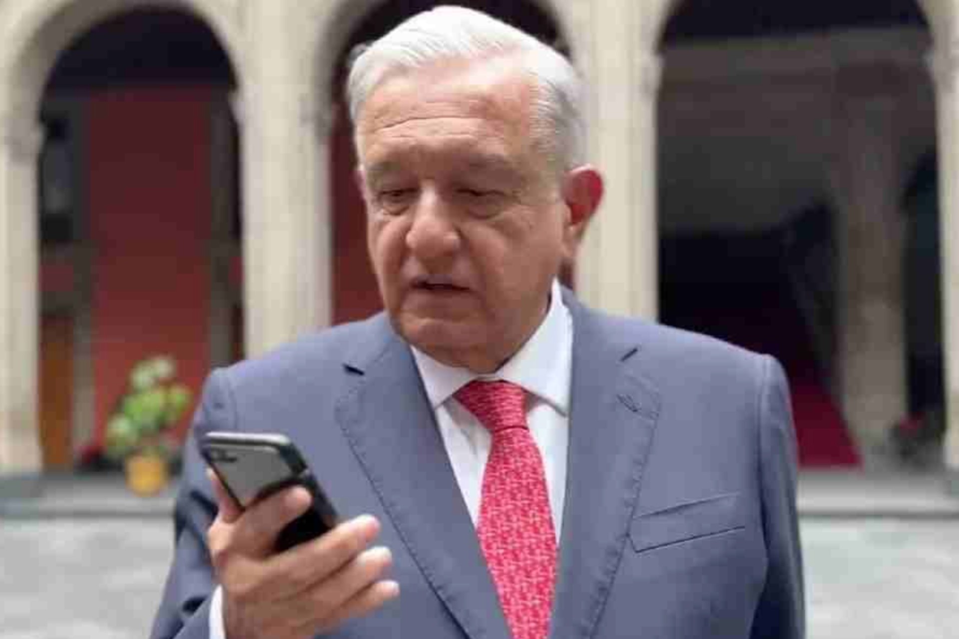 “Al parecer no fue tan fuerte”: AMLO tras sismo con epicentro en Puebla “Al parecer no fue tan fuerte”: AMLO tras sismo con epicentro en Puebla