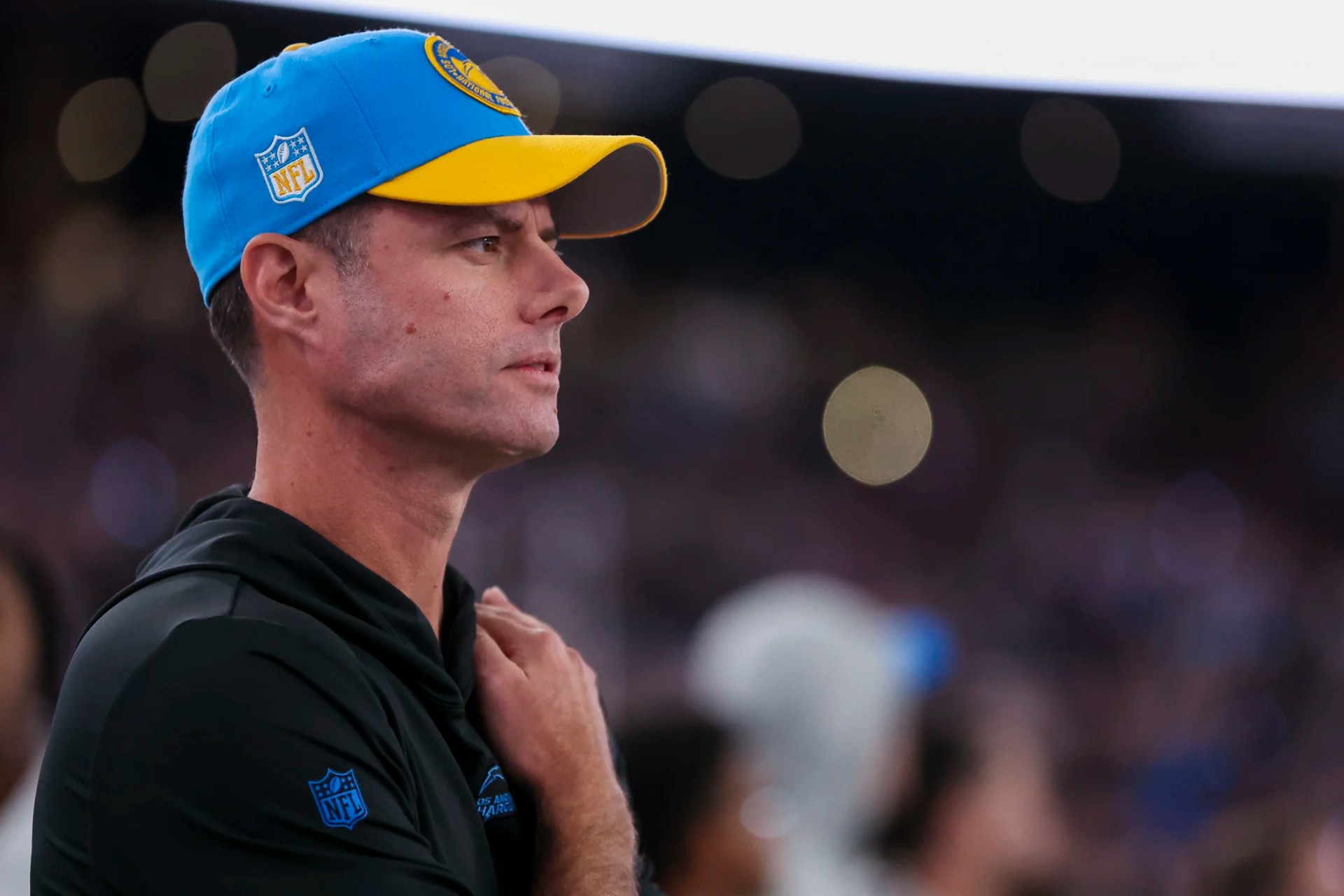 Chargers despide al entrenador Brandon Staley tras humillante derrota ante Raiders