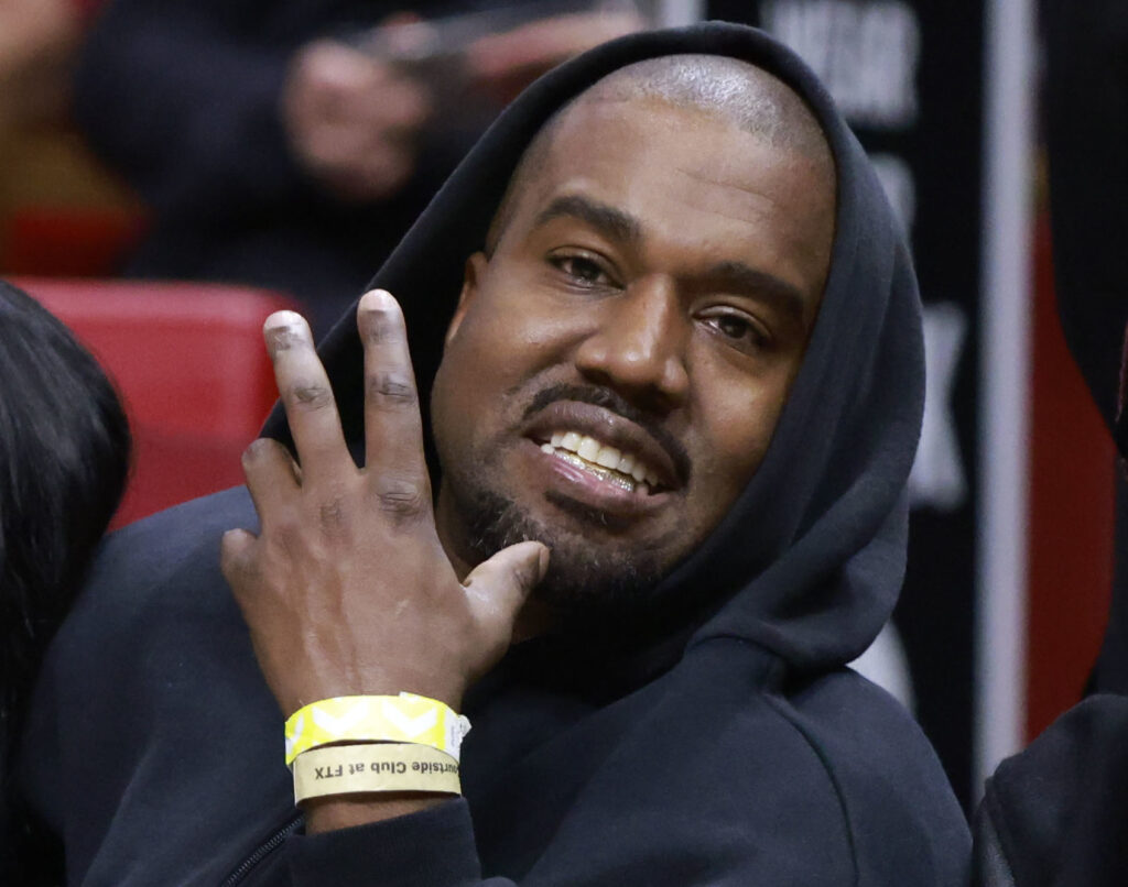 Kanye West deberá pagar 140 mil dólares a exempleado por trabajos en su mansión - kanye-west-1024x806