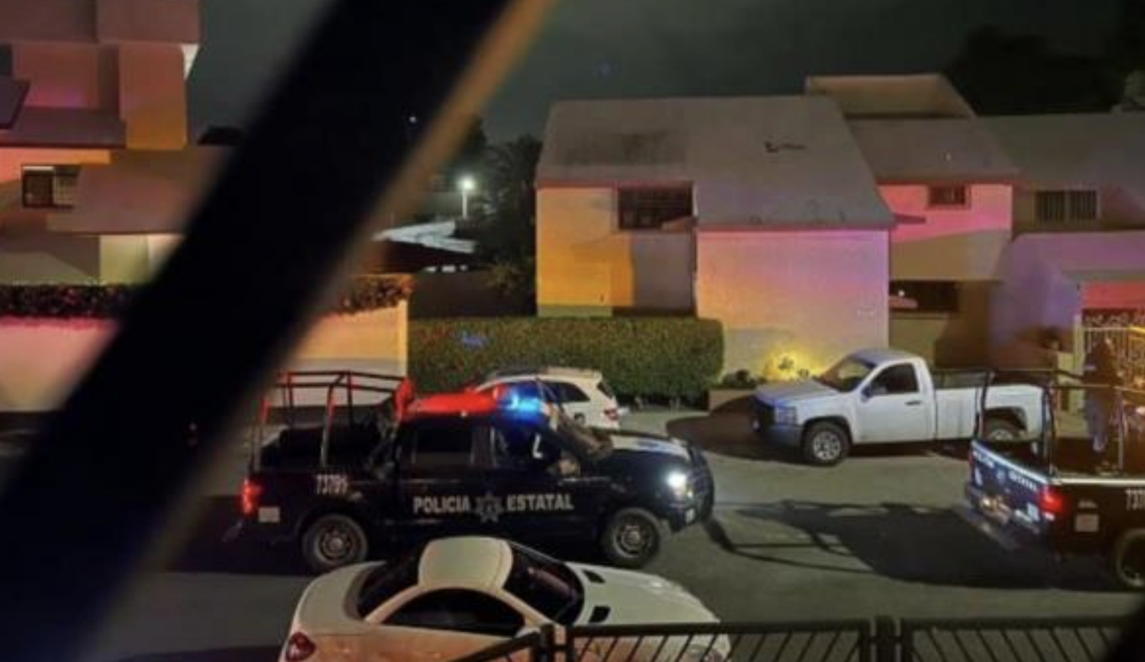 Quema de vehículos y ataques armados en Tabasco; niegan atentado contra secretario de Seguridad