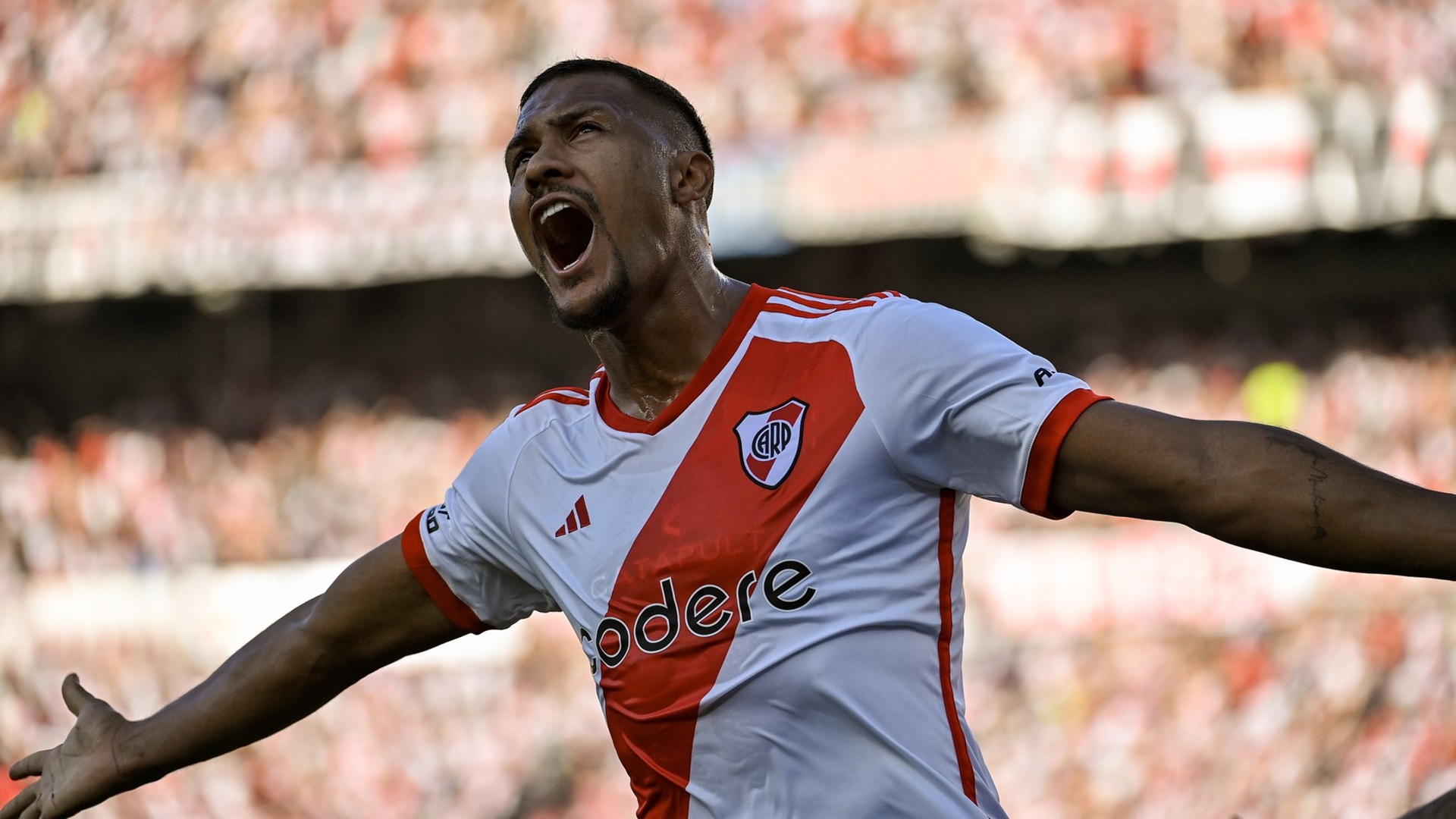 Pachuca ficha a Salomón Rondón, goleador histórico de Venezuela