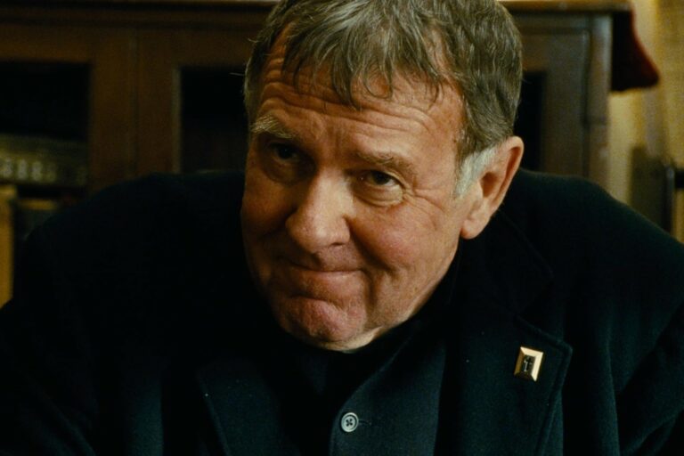 Tom Riga Murió el actor británico Tom Wilkinson, protagonista de 'Full Monty' o ...
