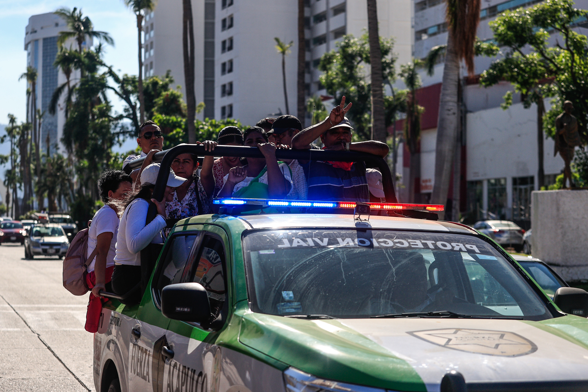 Acapulco, prácticamente sin transporte público por el crimen organizado