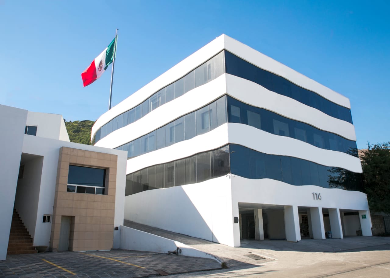 Se desploma elevador en hospital de Monterrey con 11 personas dentro Se desploma elevador en hospital de Monterrey con 11 personas dentro