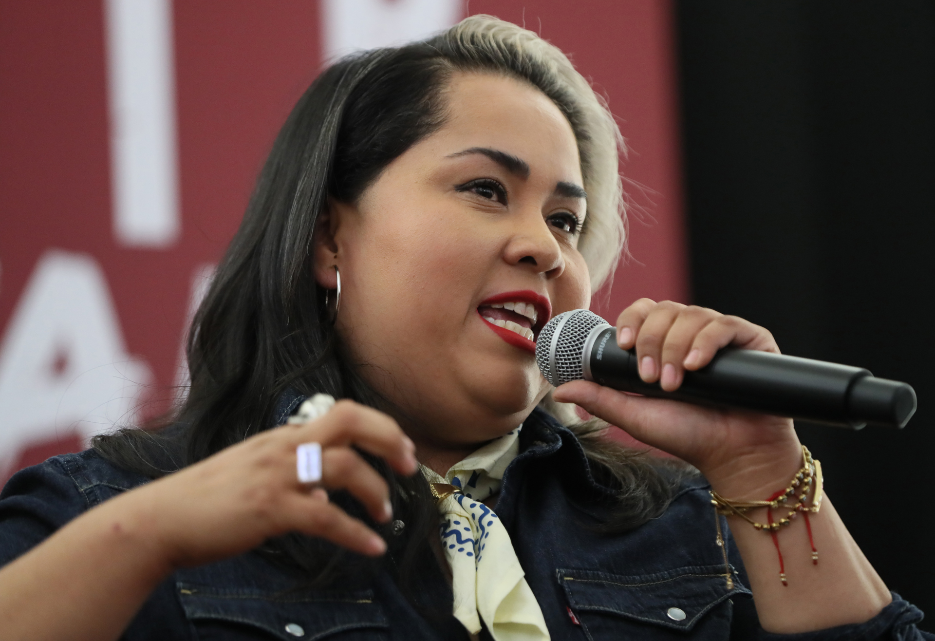 Vivir Quintana lleva ‘Te mereces un amor’ al Lunario con una velada llena de amistad y activismo